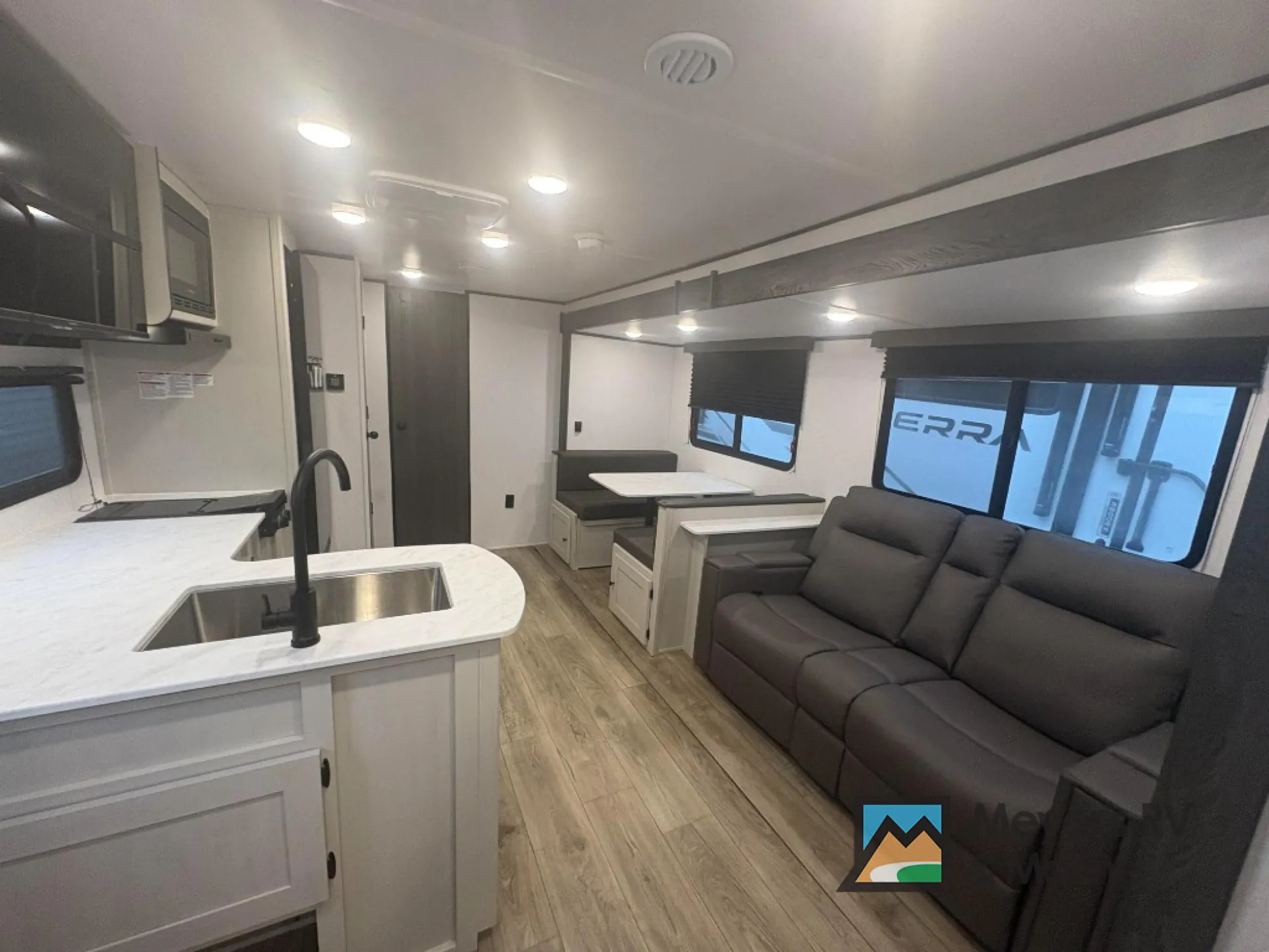 2025 Coachmen Northern Spirit SE 24RB - Photo 4