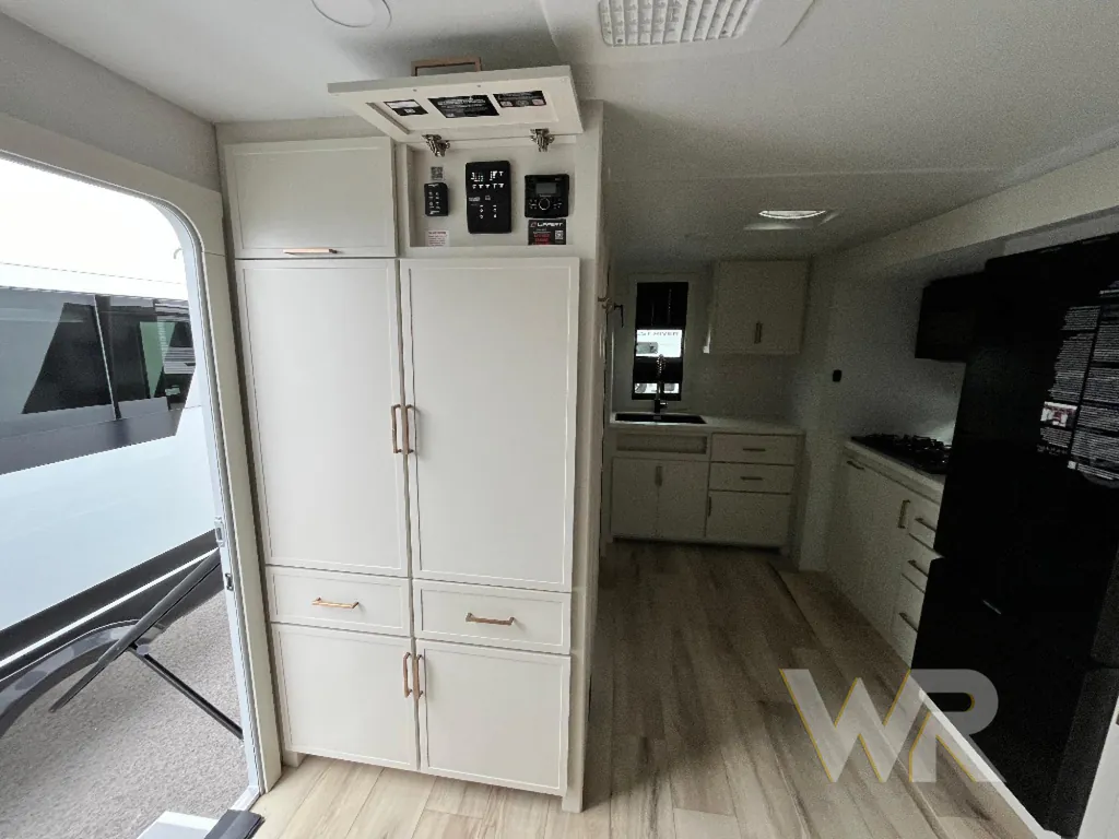 2026 Brinkley Model I 235, Photos photo 16