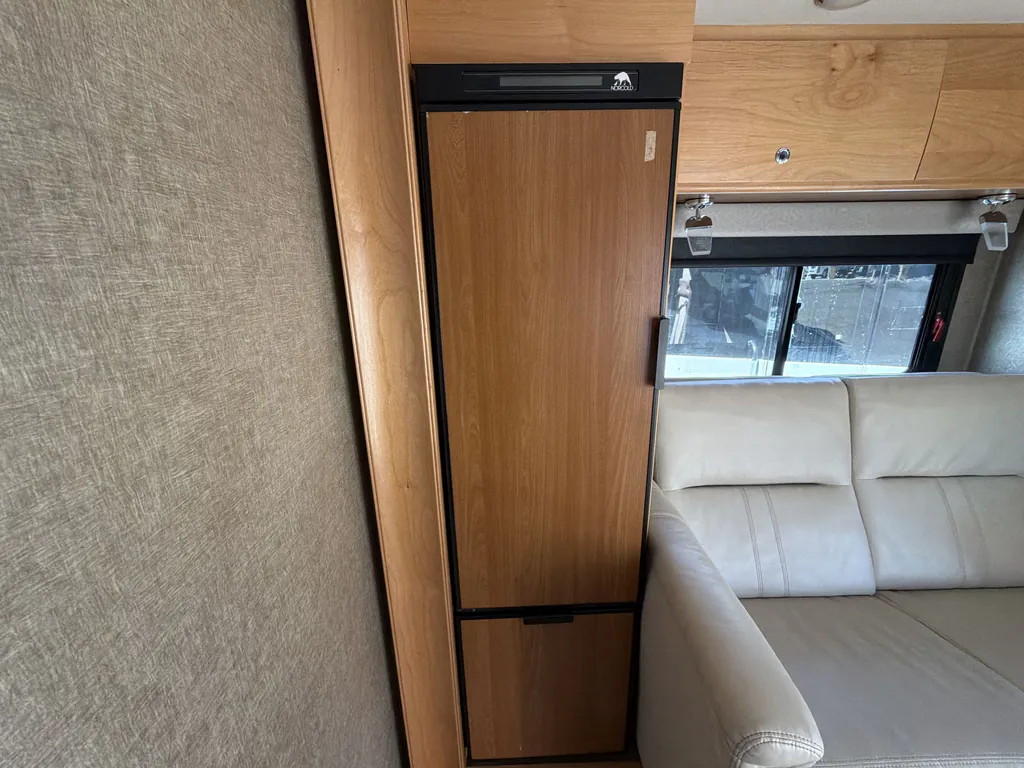 2017 Tiffin Wayfarer 24 QW, Photos photo 15