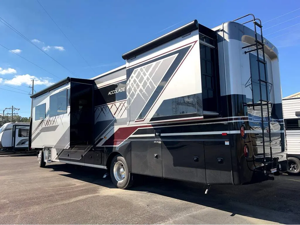 2026 Entegra Coach Accolade 37M - Photo 4
