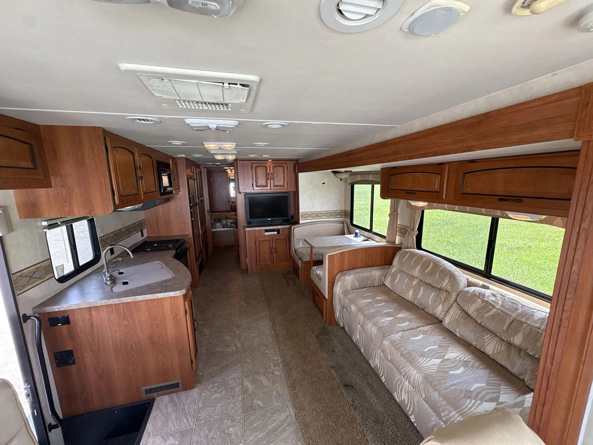2010 Coachmen Mirada 35DS — living area main