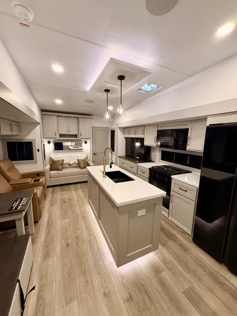 2026 Brinkley Model Z 3515, Photos photo 39