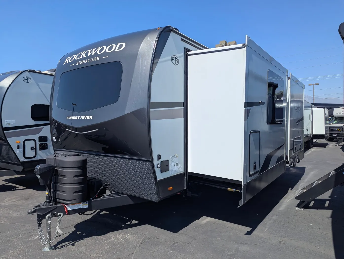 2026 Forest River Rockwood Signature 8263MBR - Photo 4