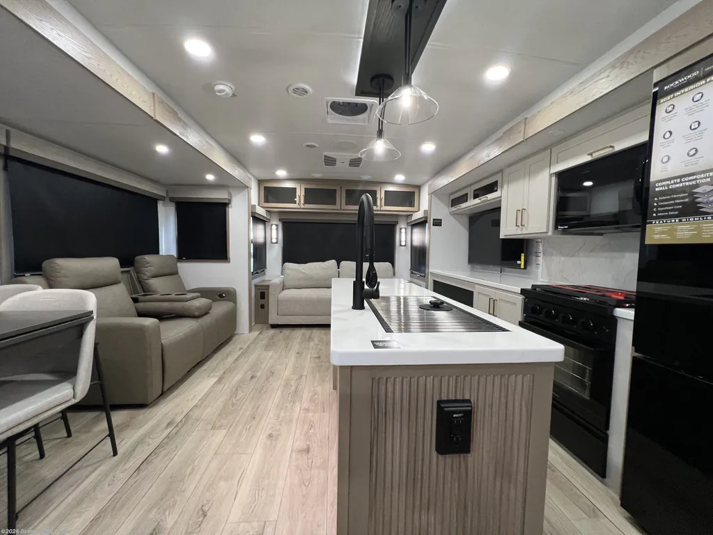 2027 Forest River Rockwood Signature 8392RL, Photos photo 11