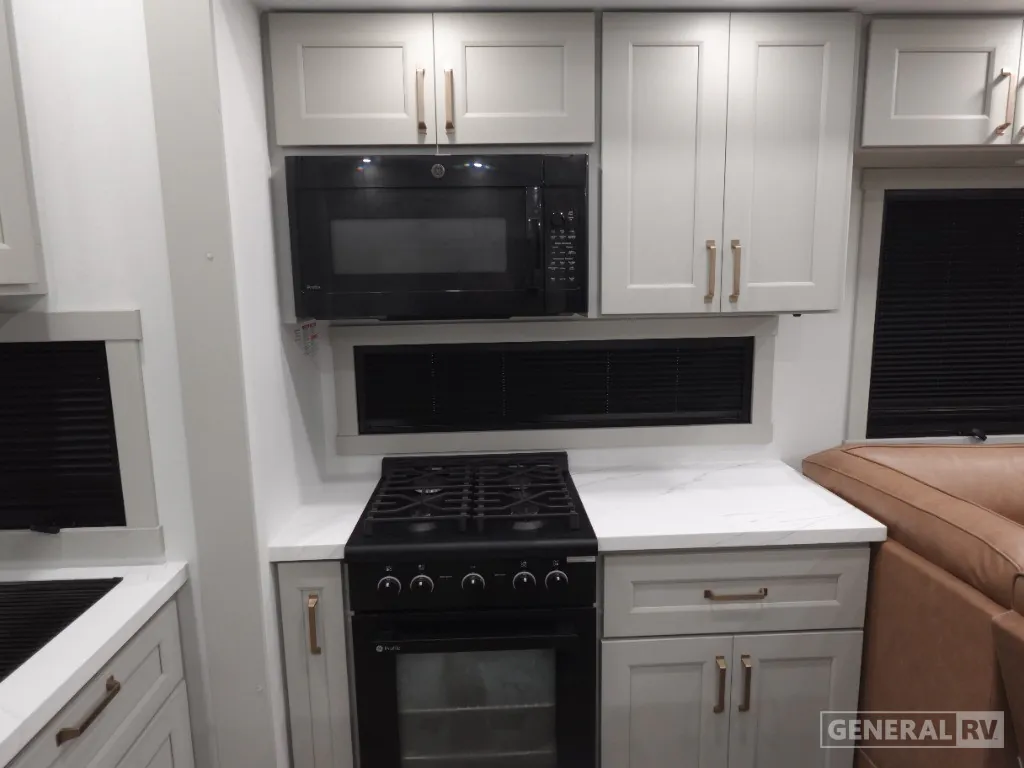 2025 Brinkley Model G 3250, Photos photo 6