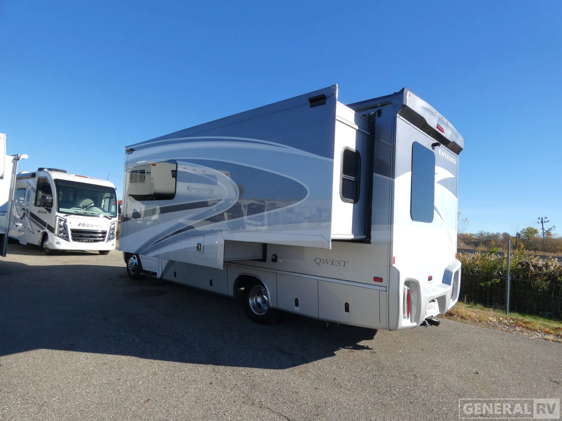 2024 Entegra Coach Qwest 24L - Photo 4