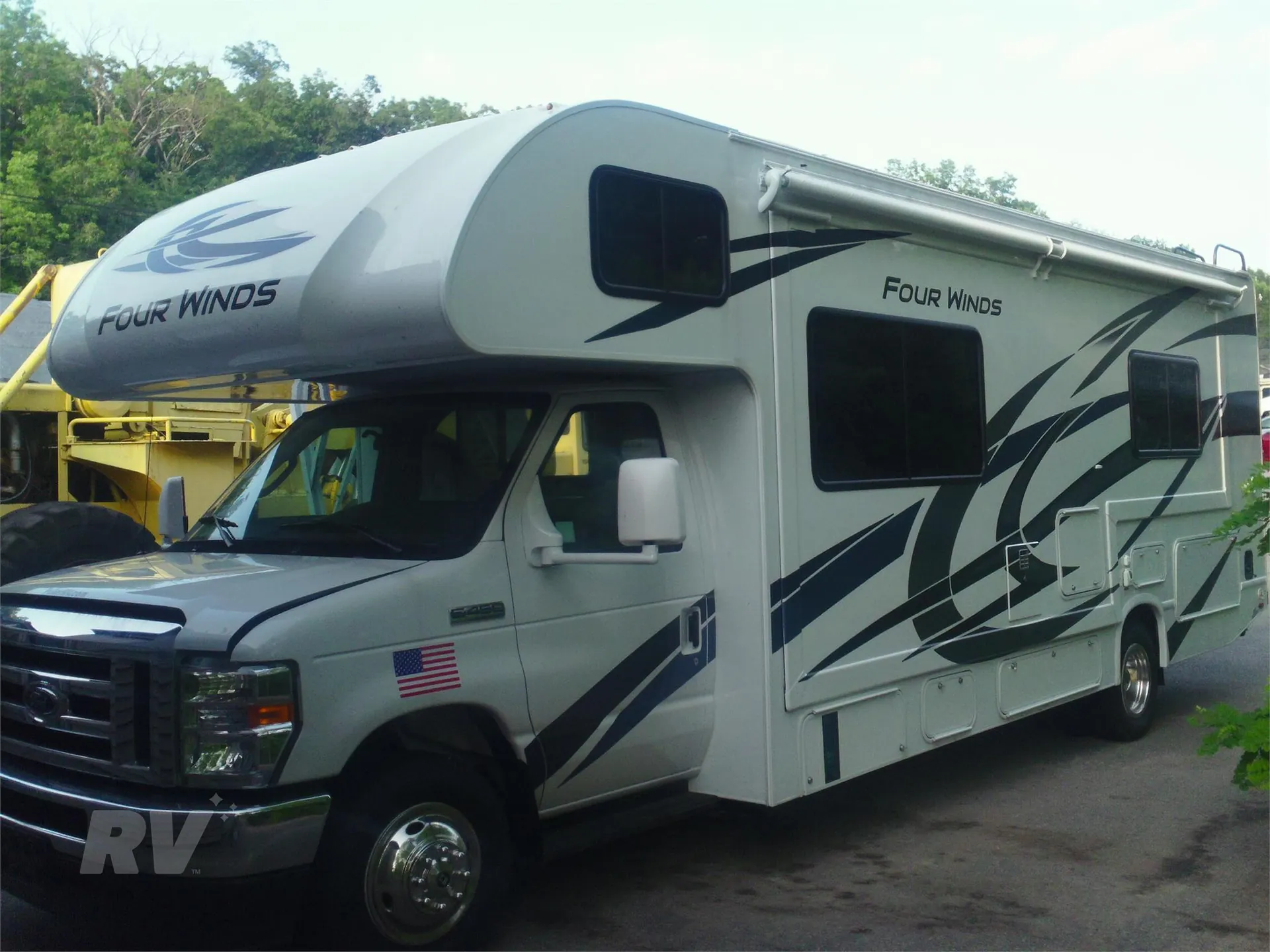 2022 Thor Motor Coach Four Winds 27R - Photo 3
