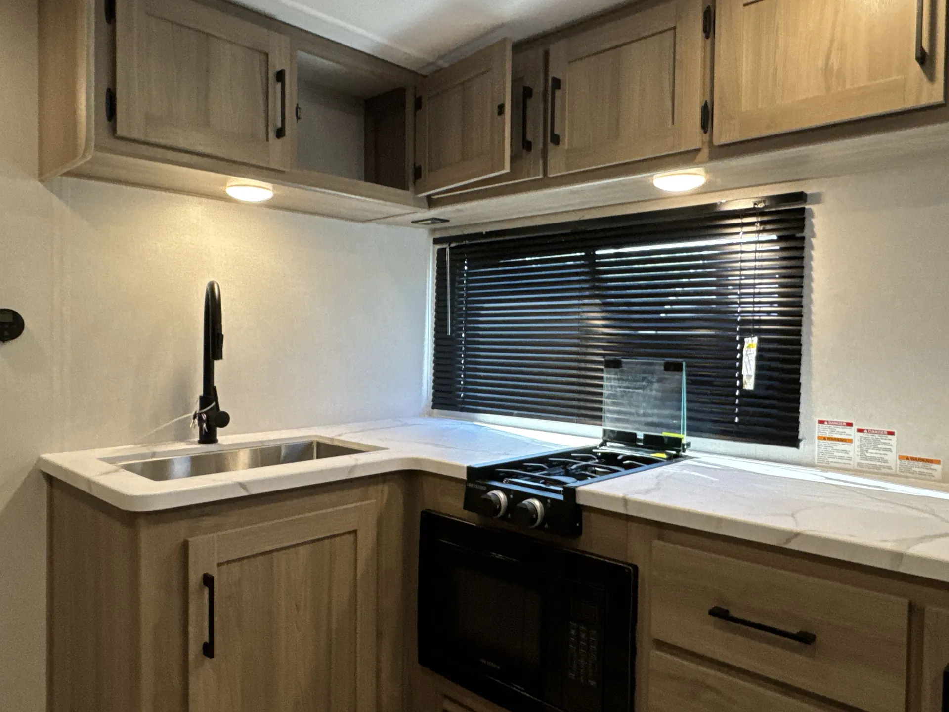 2025 Keystone Coleman Light 22BX - Photo 4