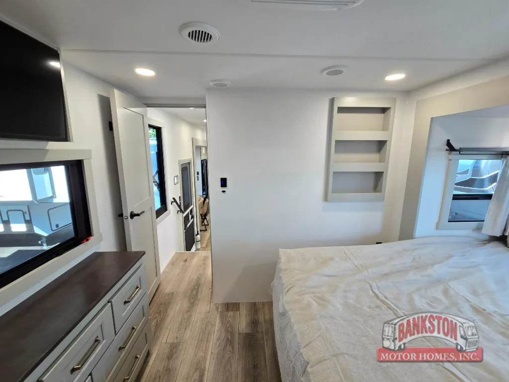 2027 Brinkley Model G 3970, Photos photo 45