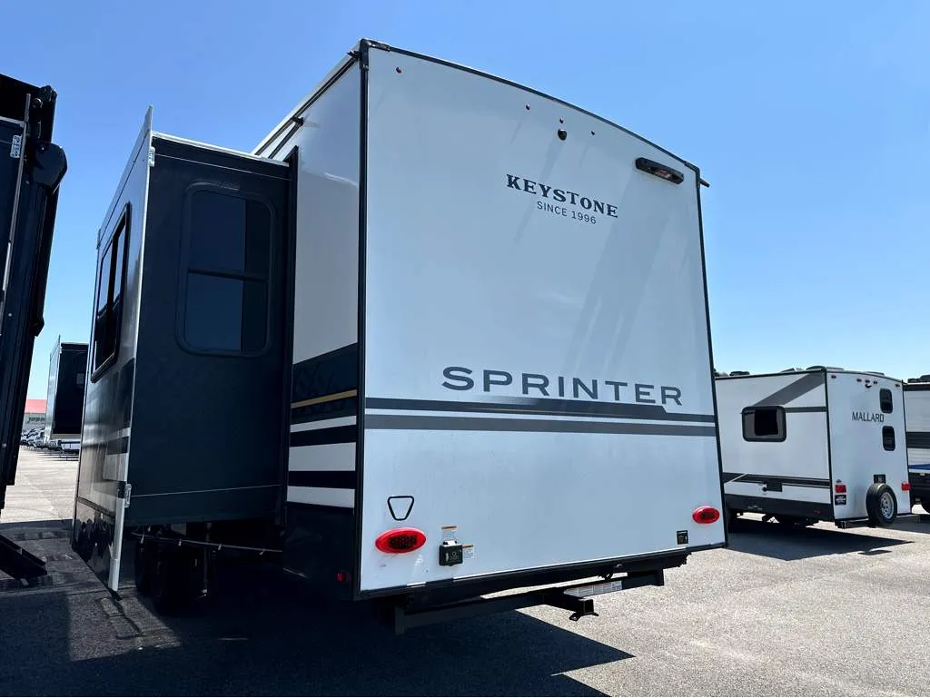 2026 Keystone Sprinter 3520RDS - Photo 4