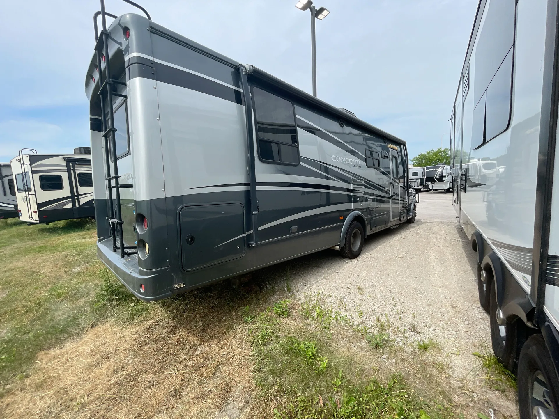 2011 Coachmen Concord 301 SS — campside