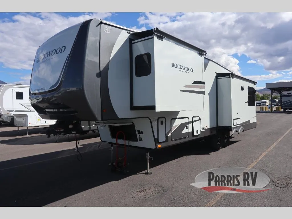 2026 Forest River Rockwood Signature R372RL - Photo 4