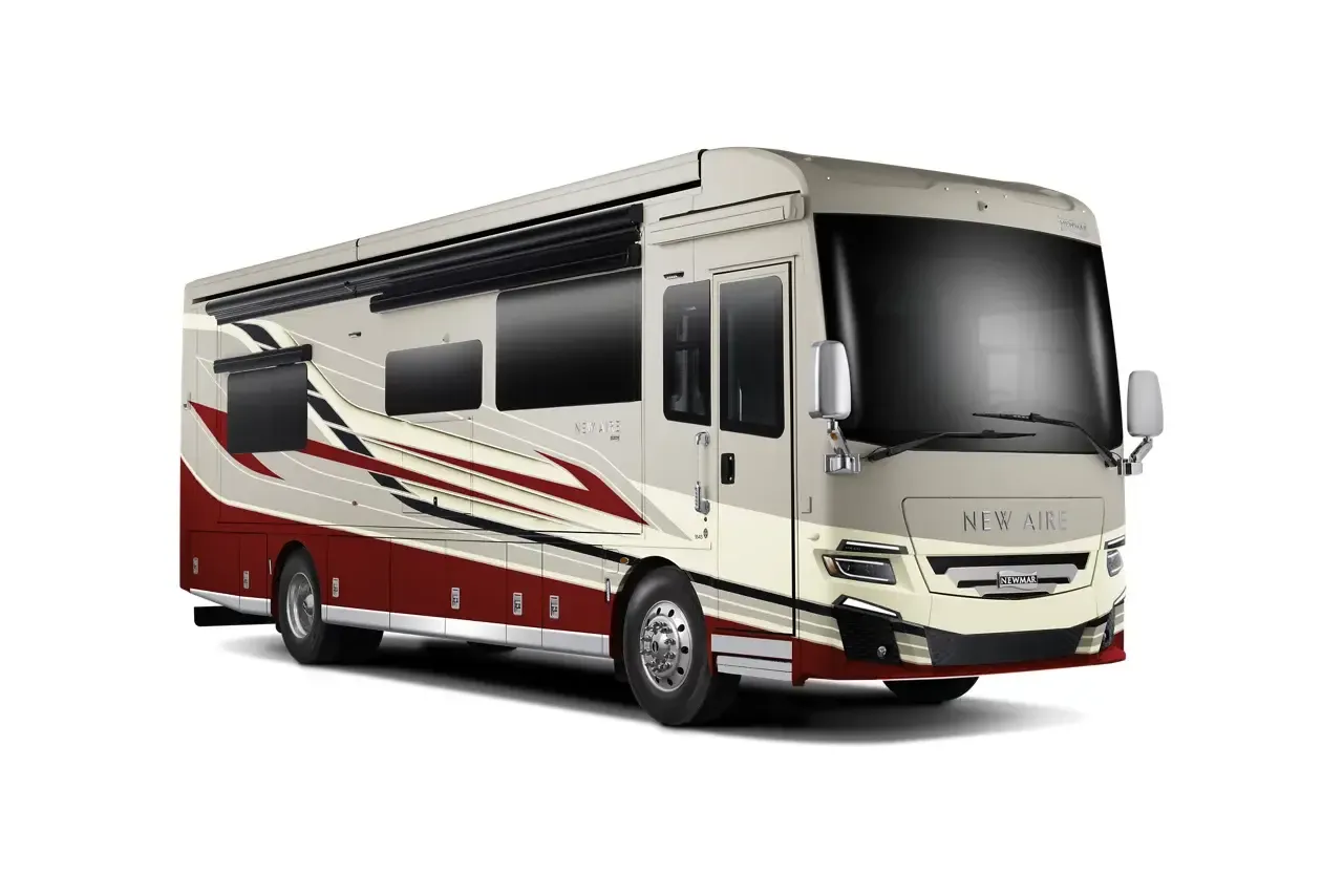 Newmar New Aire 3545 exterior