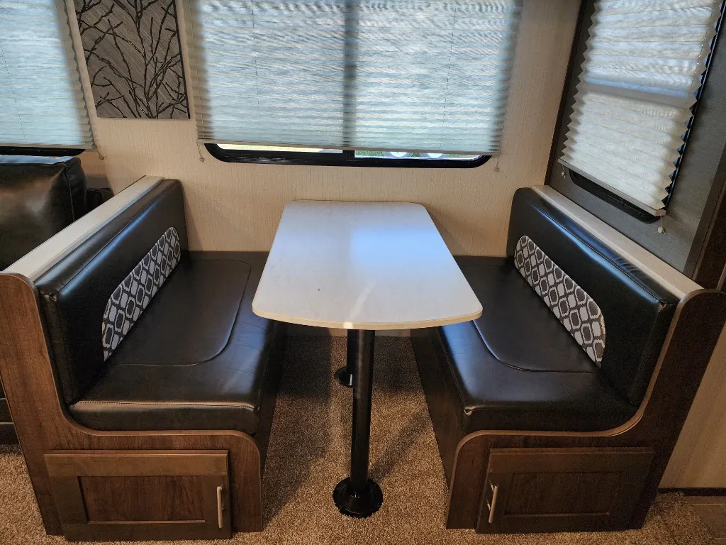 2019 Cruiser RV Radiance 25RL, Photos photo 18