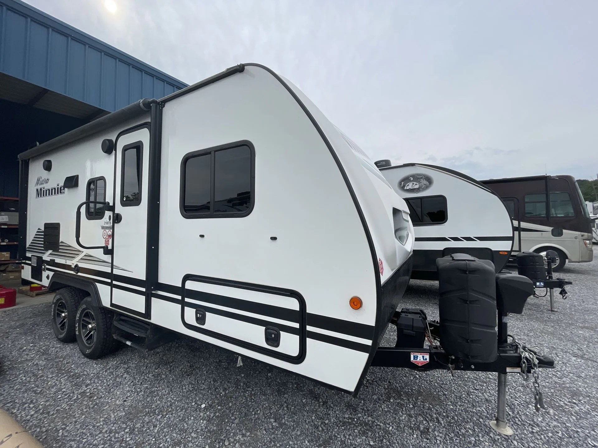 2021 Winnebago Micro Minnie 2108TB - Photo 2