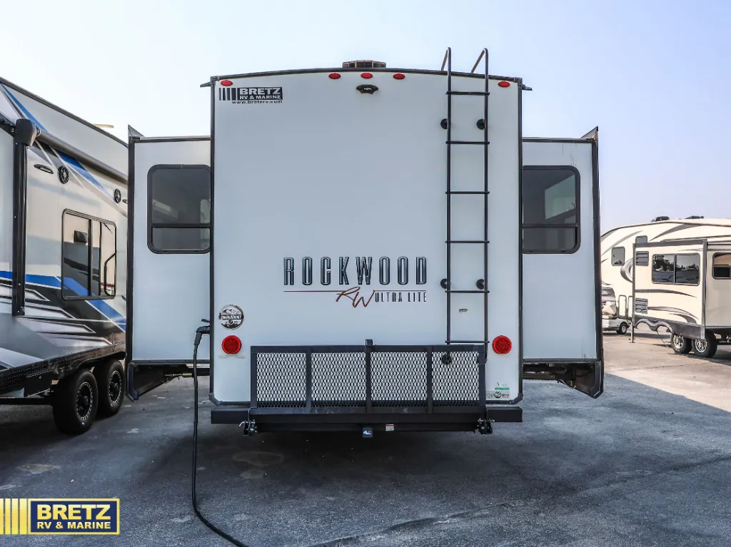 2022 Forest River Rockwood Ultra Lite 2898BS — Photo 5