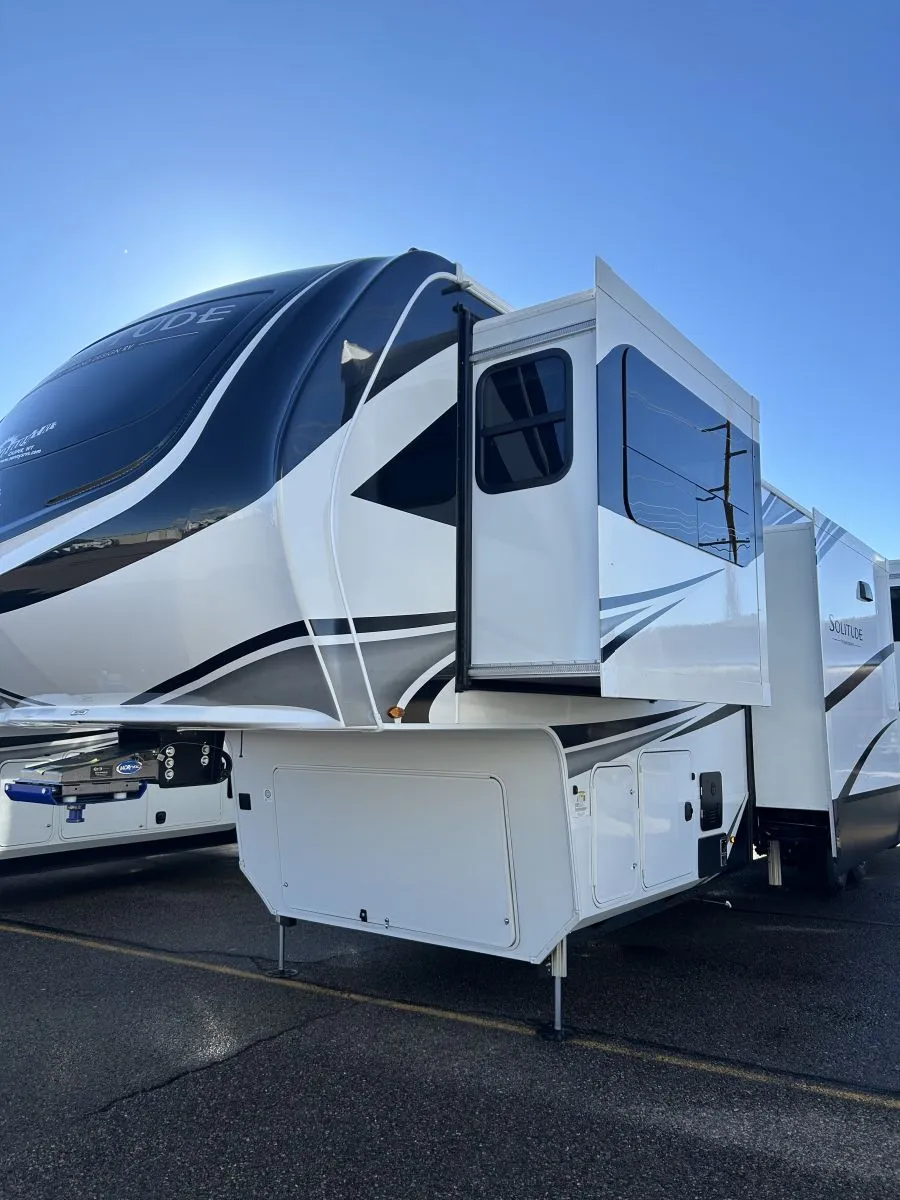 2026 Grand Design Solitude 382WB - Photo 4