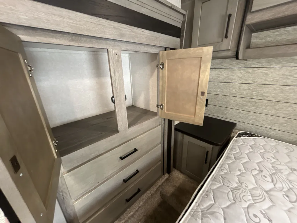 2020 Keystone Raptor 415, Photos photo 30