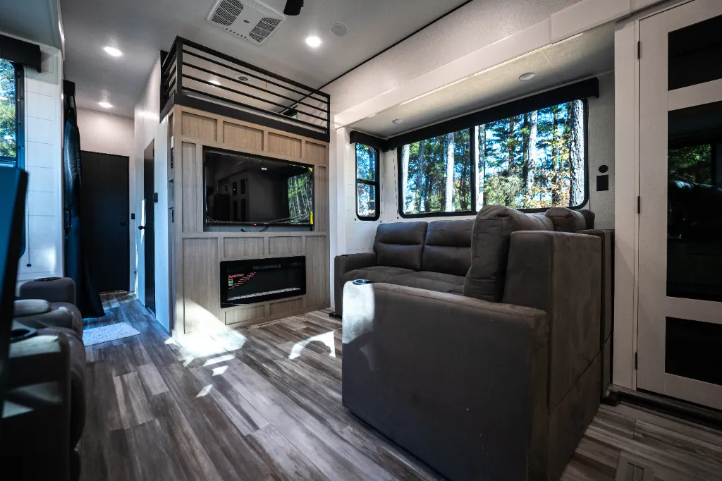 2026 Jayco Jay Flight Bungalow 404LOFT DS - Photo 3