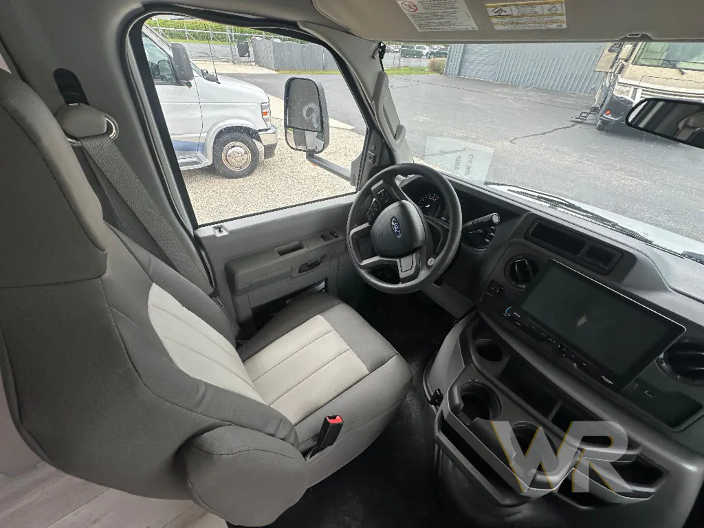 2027 Forest River Sunseeker 3150S, Photos photo 17