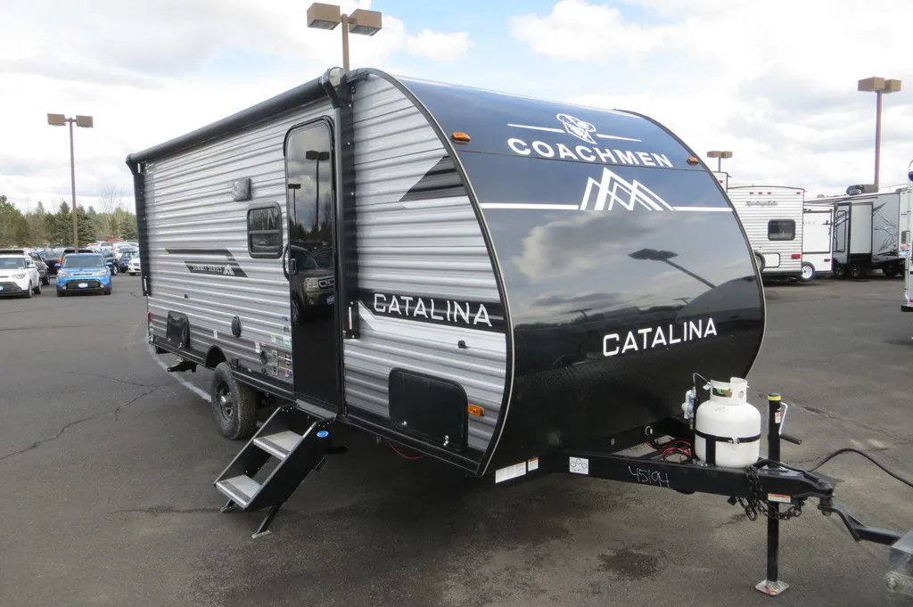 2025 Coachmen Catalina Summit Series 7 184BHSX - Photo 3