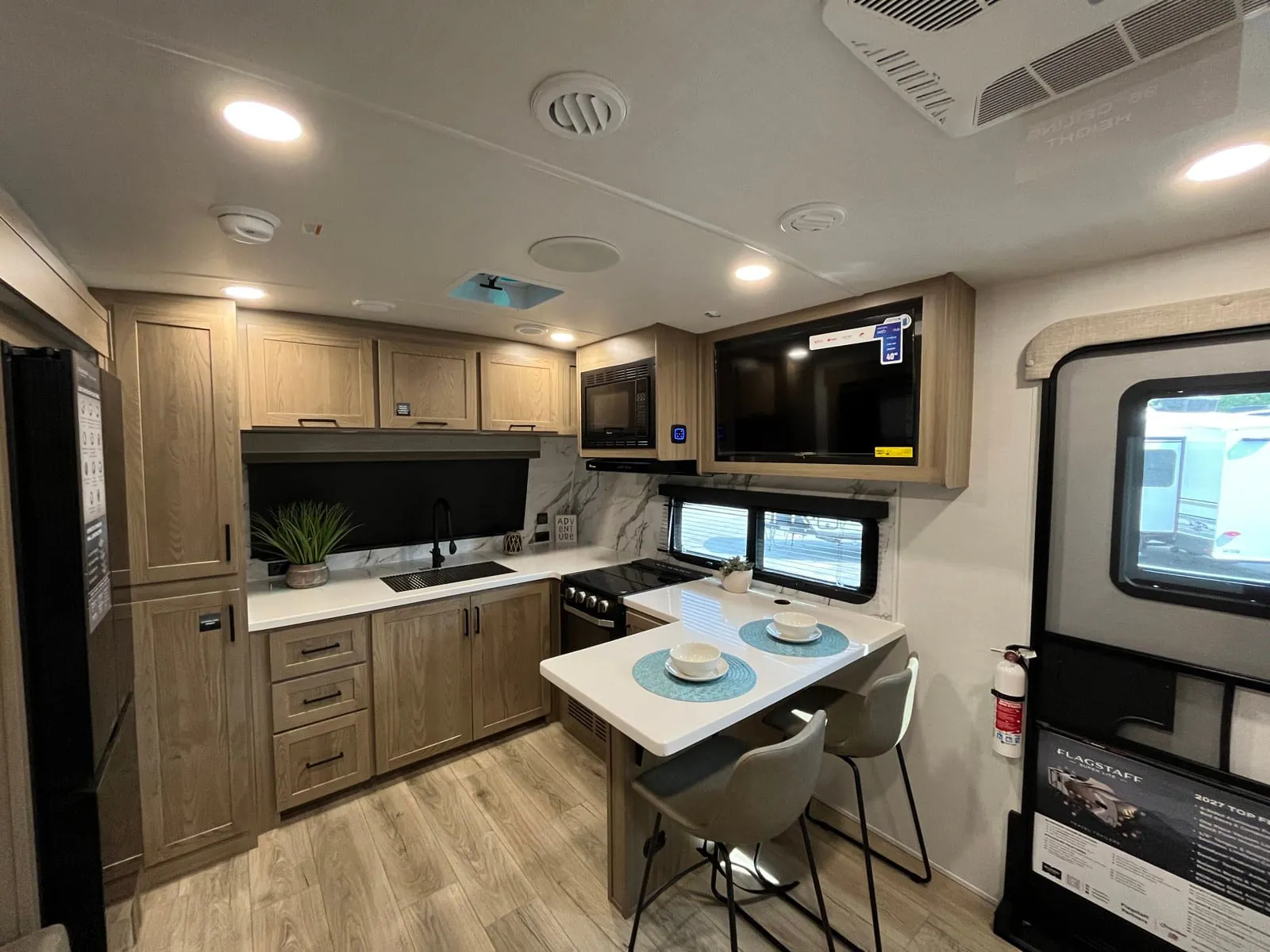 2027 Forest River Flagstaff Super Lite 26MBR — Photo 6