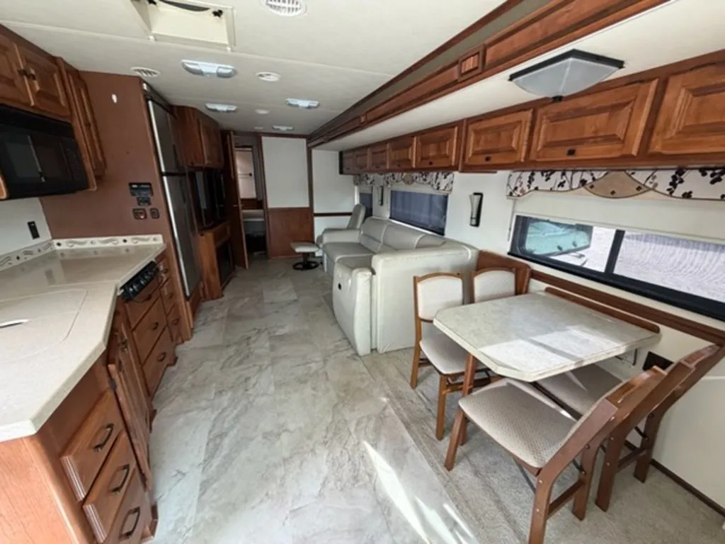 2013 Tiffin Motorhomes Allegro 36 - Photo 2