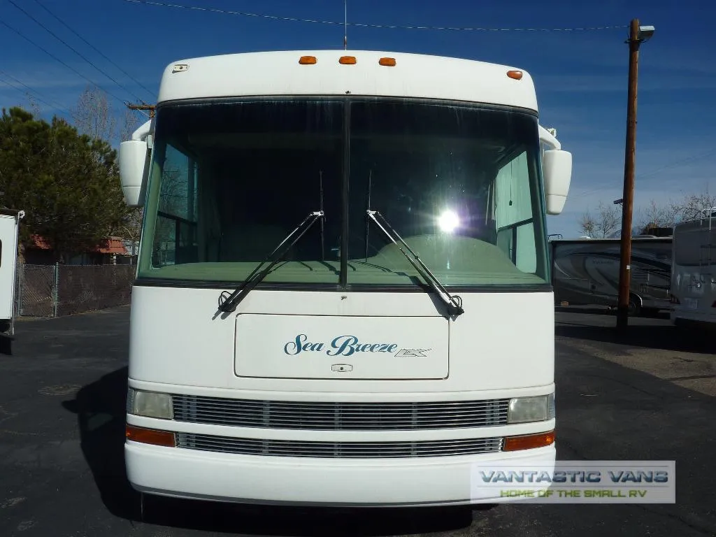 2002 National RV SEABREEZE 8311LX - Photo 2