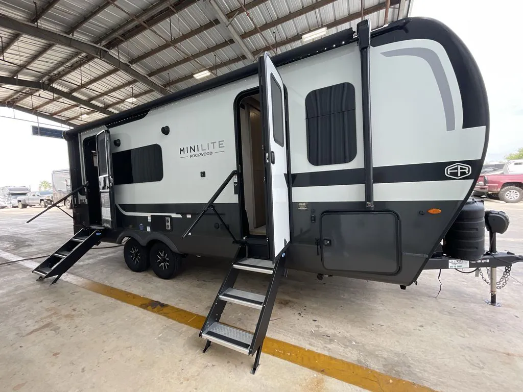 2026 Forest River Rockwood Mini Lite 2515S - Photo 3
