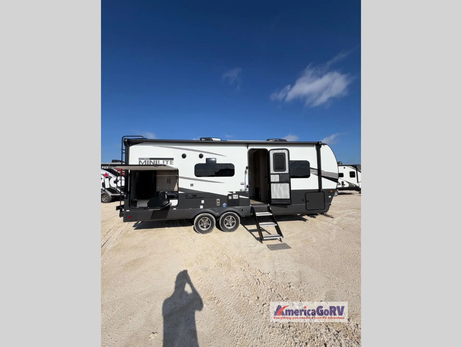 2025 Forest River Rockwood Mini Lite 2513S - Photo 4