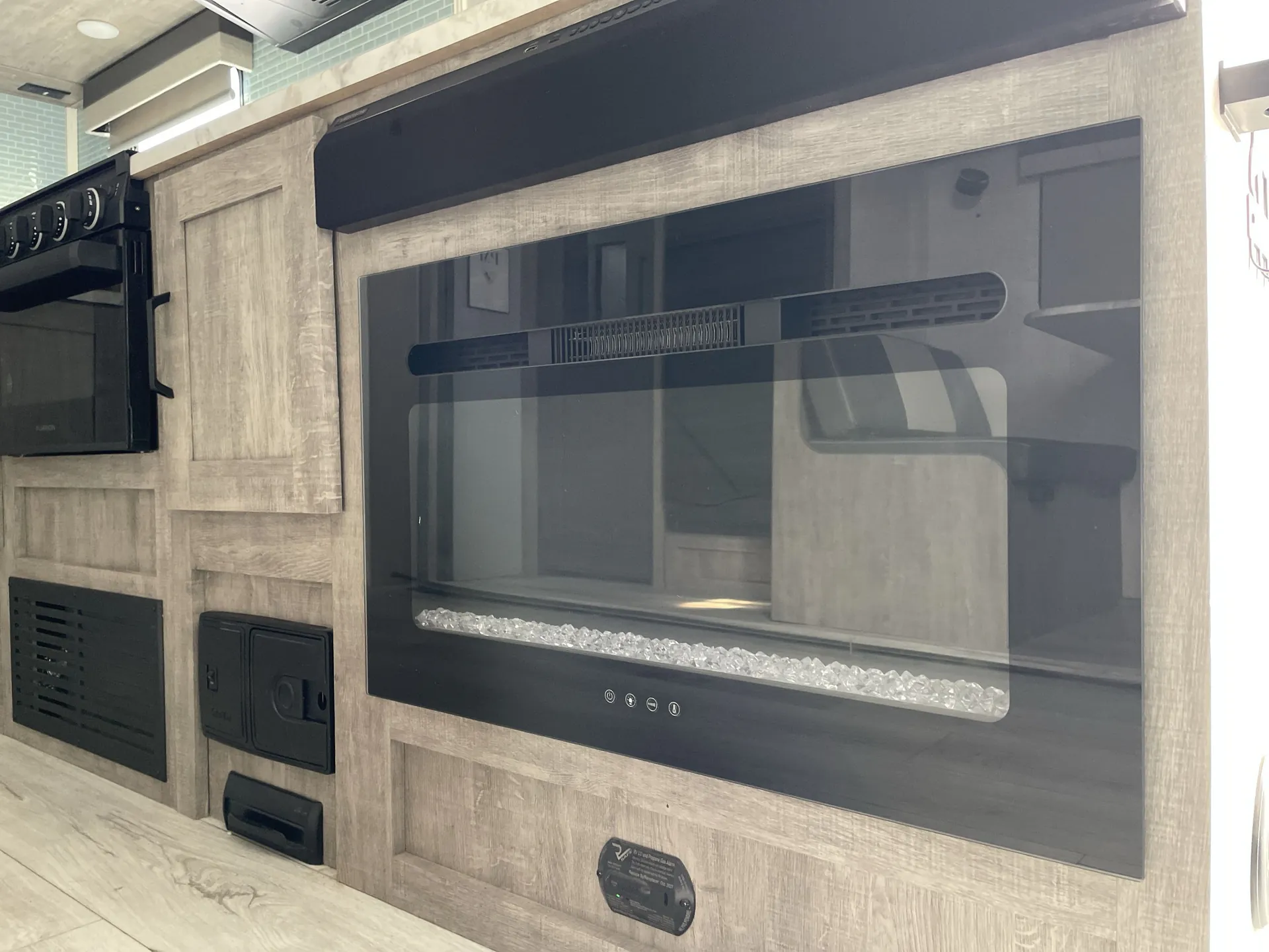 2023 Forest River Grand Surveyor 253RLS — living area main