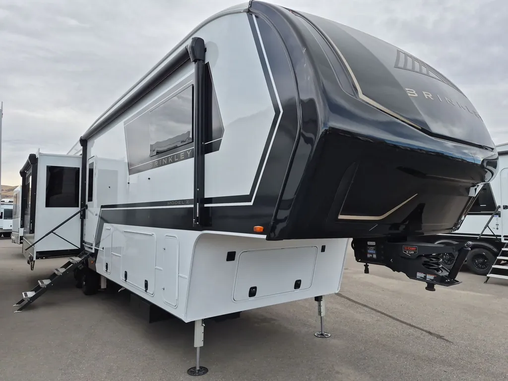 2026 Brinkley Model Z 3600, Photos photo 11