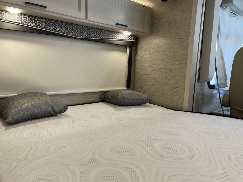 2023 Thor Motor Coach Axis 24.3, Photos photo 12