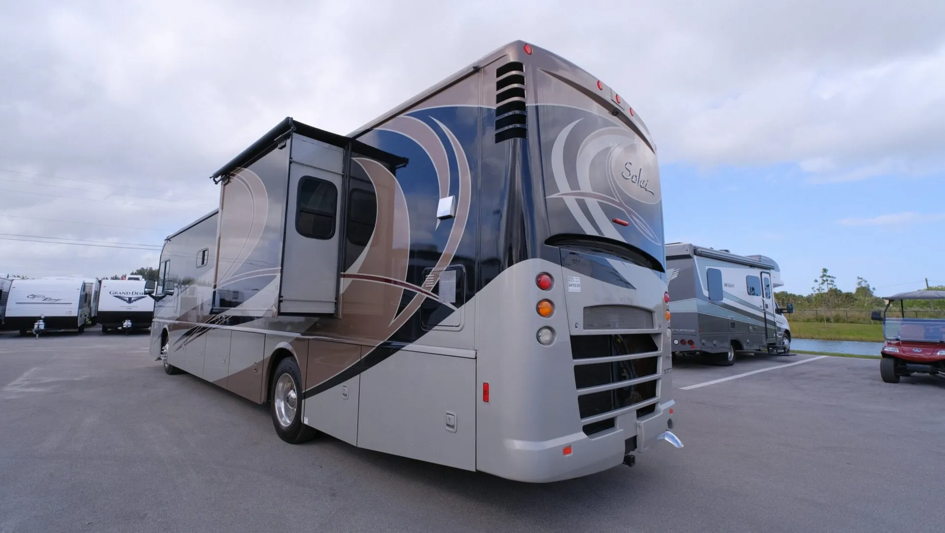 2016 Winnebago Solei 38R - Photo 4