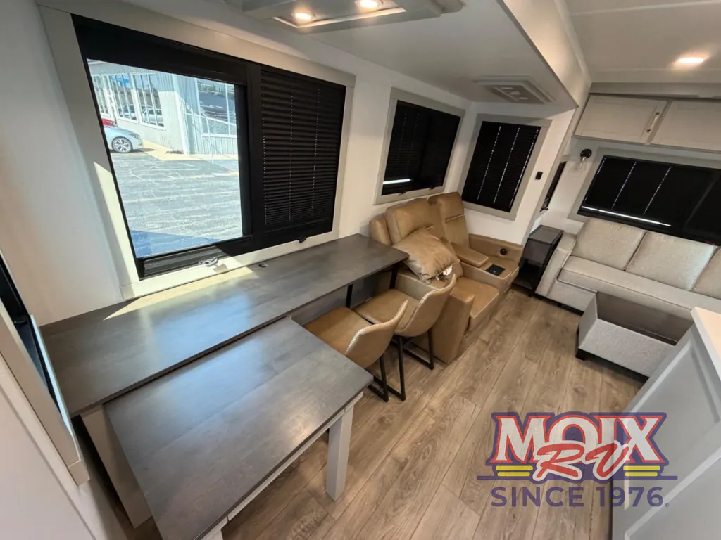 2026 Brinkley Model Z AIR 310, Photos photo 7
