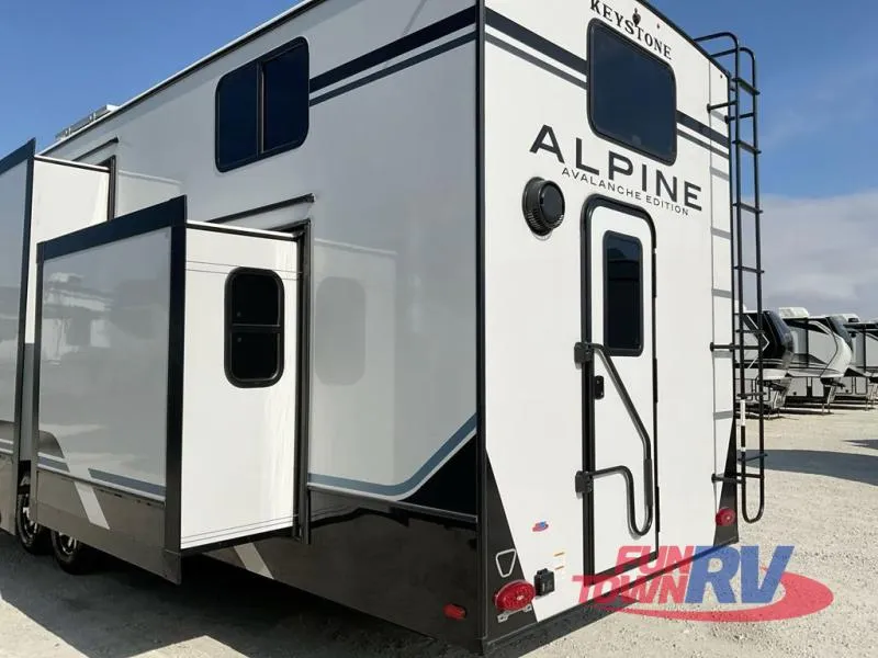 2026 Keystone Alpine Avalanche Edition 390DS - Photo 4