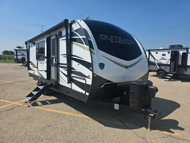 2023 Keystone Outback Ultra-Lite 221UMD - Photo 2