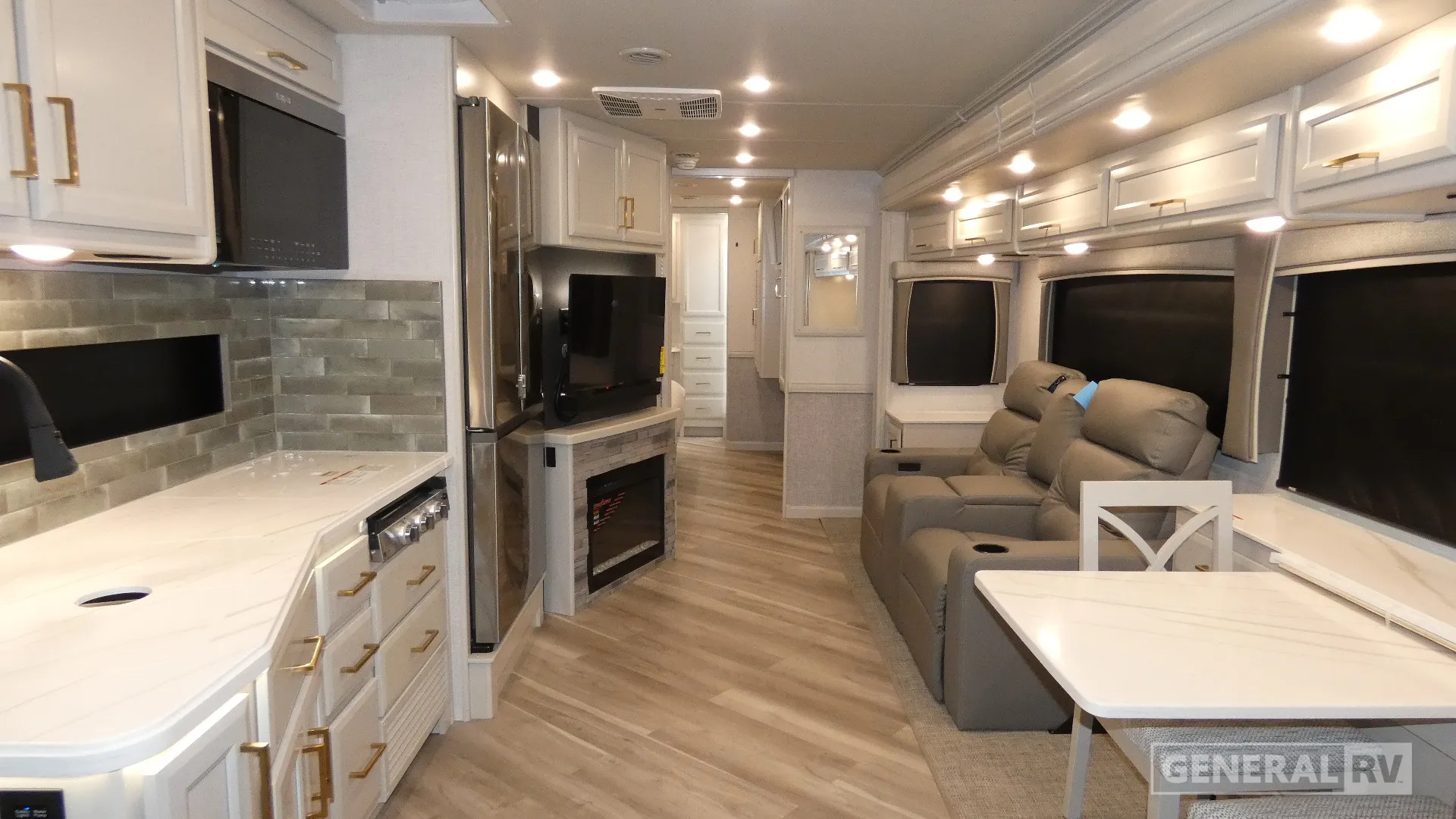 2026 Holiday Rambler Vacationer 35K - Photo 3