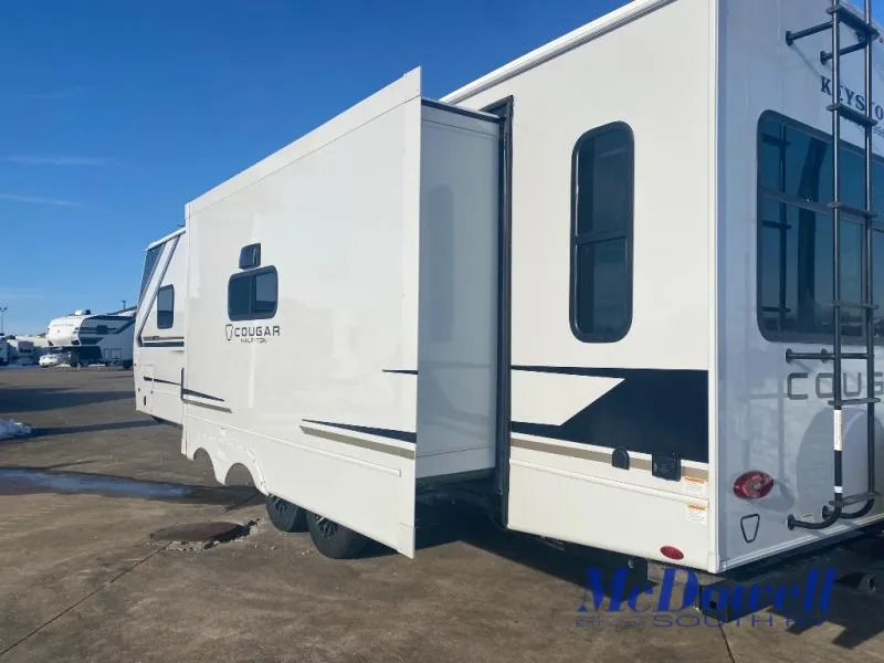 2026 Keystone Cougar Half-Ton 29RLP - Photo 4