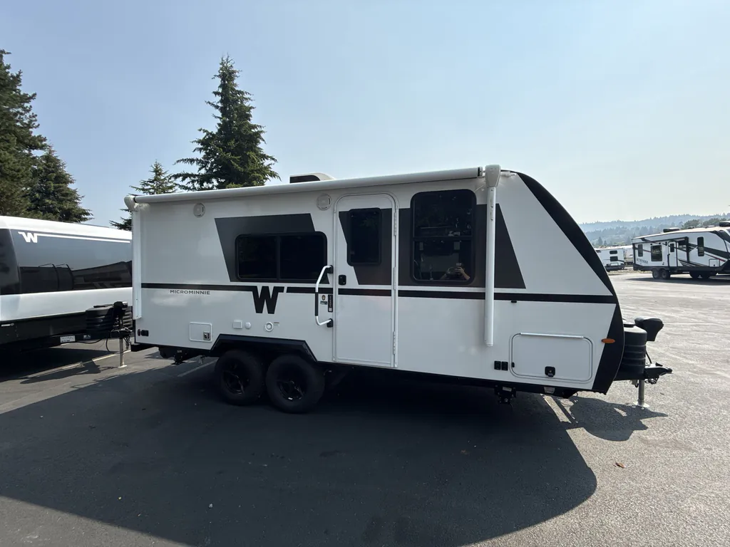 2027 Winnebago Micro Minnie 2108DS, Photos photo 5