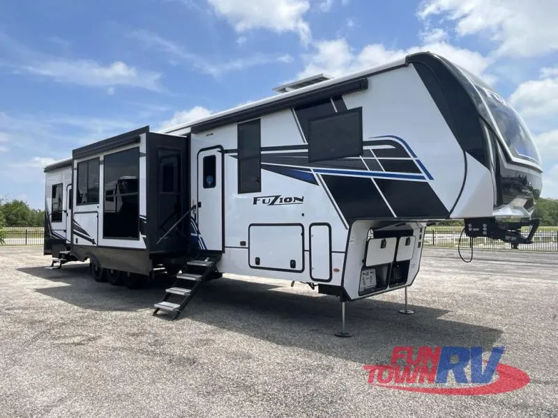 2025 Keystone RV Fuzion New    440 - Main photo