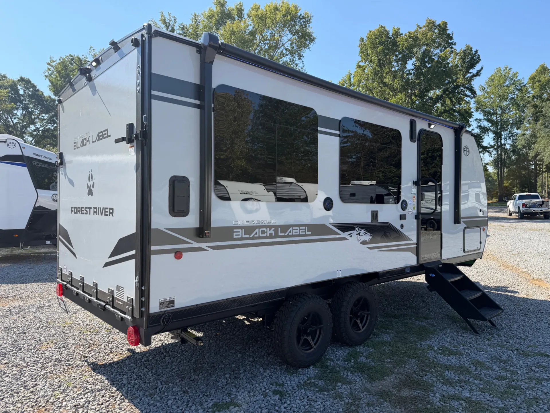 2027 Forest River Cherokee Grey Wolf Black Label 18RRBL — Photo 6
