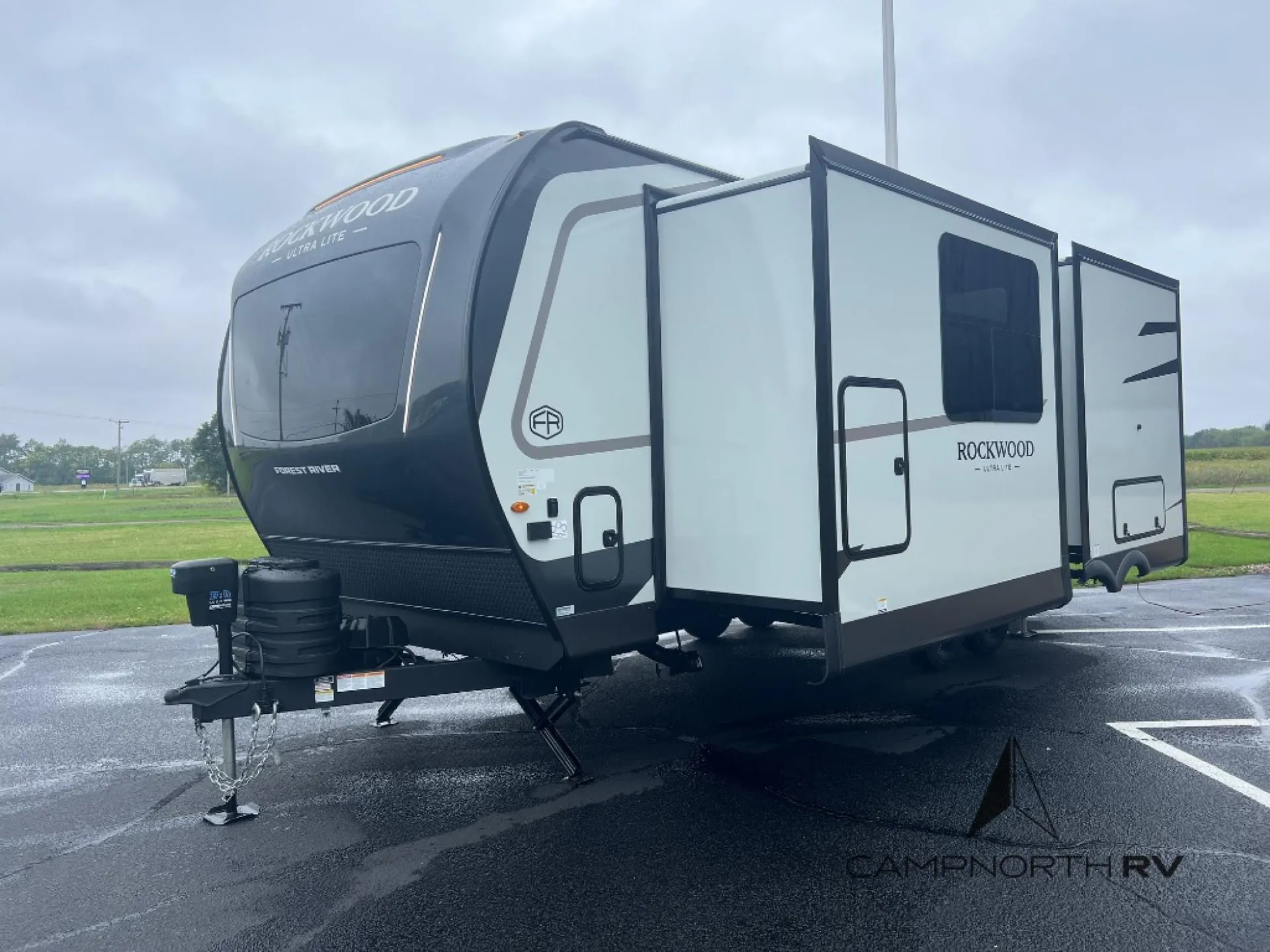 2027 Forest River Rockwood Ultra Lite 2608BS — Photo 7