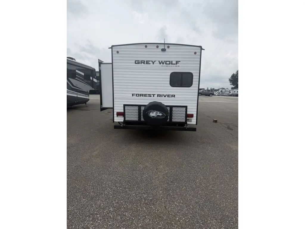 2027 Forest River Cherokee Grey Wolf 26SS, Photos photo 7