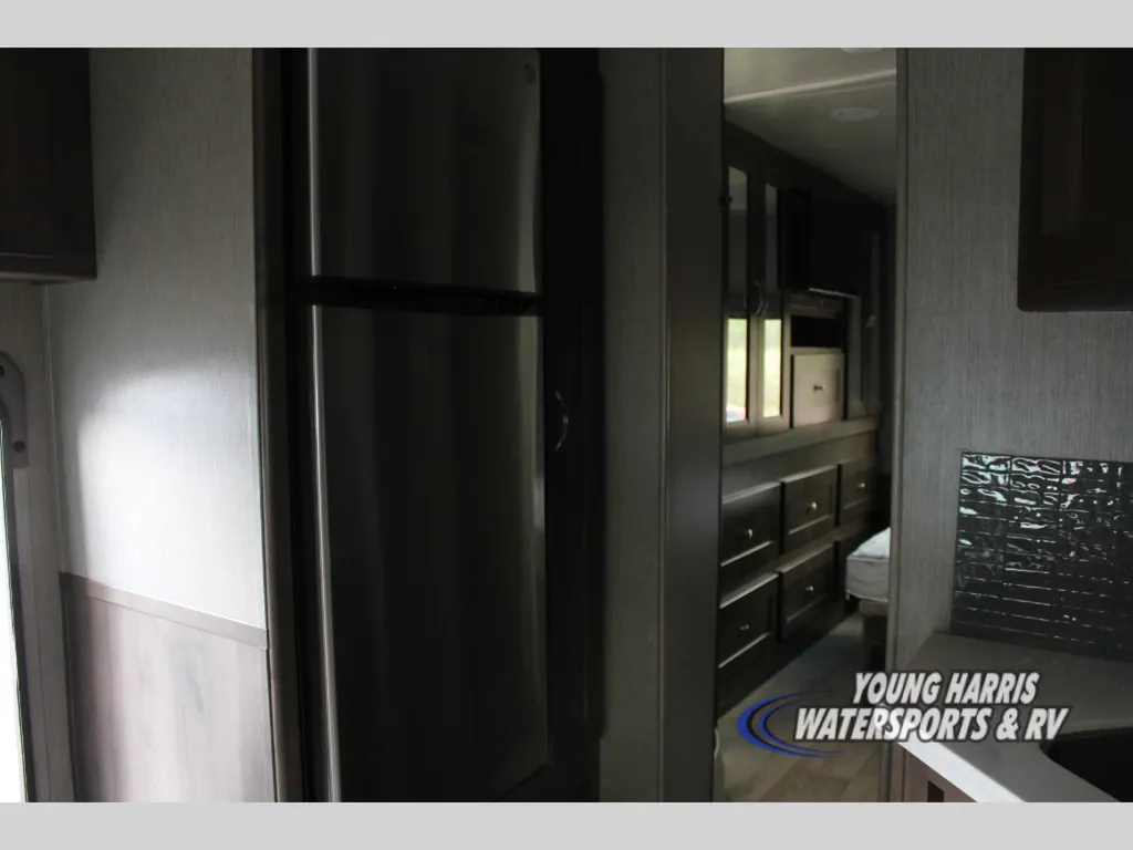 2023 Nexus Wraith 33W, Photos photo 18