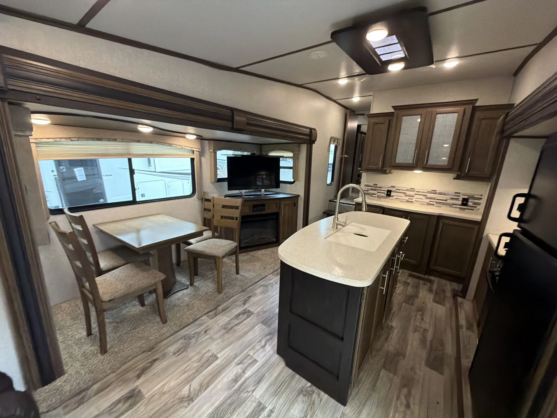 2019 Keystone Cougar Half-Ton 27RLS — living area main