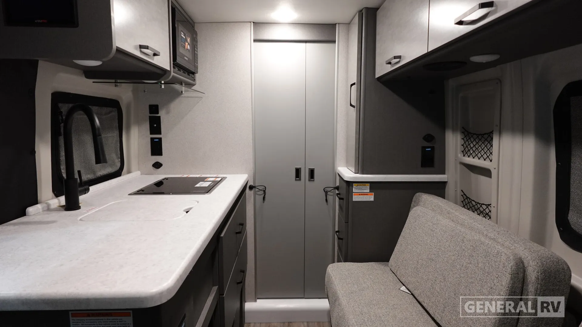2026 Thor Motor Coach Rize Sport 18M - Photo 3