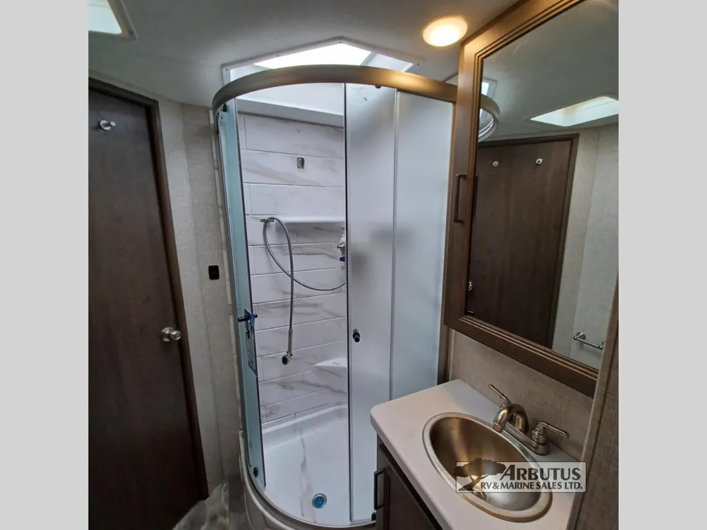 2024 Thor Motor Coach Echelon LF31, Photos photo 27