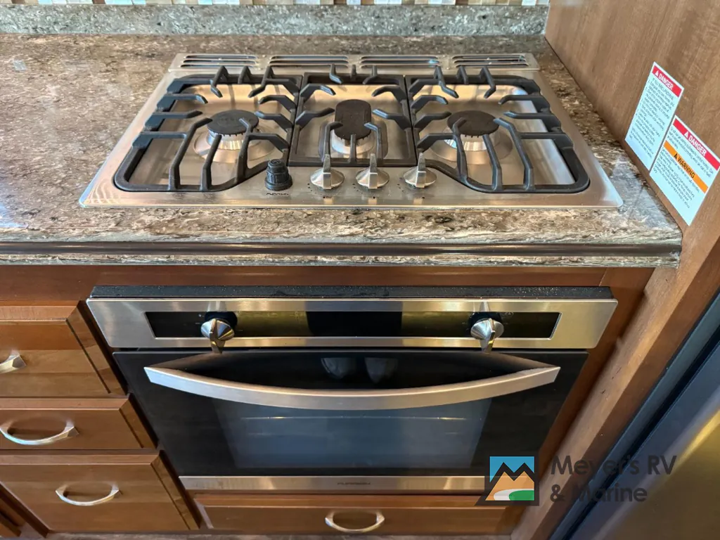 2017 Jayco Pinnacle 36FBTS, Photos photo 11