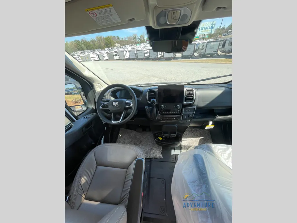 2025 Winnebago Travato 59G, Photos photo 10